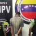 abusar sexualmente de su hijastra
