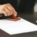 La validación de documentos académicos y educativos es un tema que despierta gran interés en la población venezolana, especialmente en aquellos que tienen previsto cambiar de residencia a otro país. Este es el procedimiento para apostillar notas certificadas.
