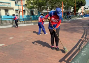 Las autoridades del municipio Valencia avanzan en las labores de rehabilitación de la avenida Las Ferias, en el marco del Plan Integral de Servicios Públicos.