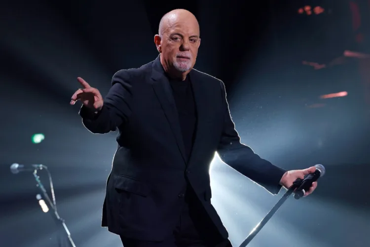 El cantante norteamericano Billy Joel ha suspendido su gira de conciertos por una cirugía a la que se someterá. No ofreció mayores detalles al respecto.