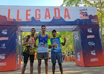 La semana de actividades por el aniversario de Valencia, bajo las directrices de la alcaldesa Dina Castillo, culminó con una Carrera de Montaña 8K celebrada en el Parque Municipal Cerro Casupo.