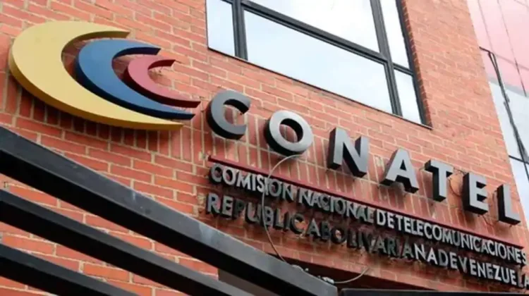 La Comisión Nacional de Telecomunicaciones (Conatel) revocó los títulos administrativos de SuperCable y otorgó un plazo de 60 días a los usuarios para migrar a otras compañías.