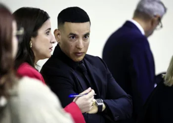Ramón Luis Ayala Rodríguez, conocido en el mundo artístico como Daddy Yankee, presentó este martes una demanda contra su exesposa Mireddys González y contra su excuñada.