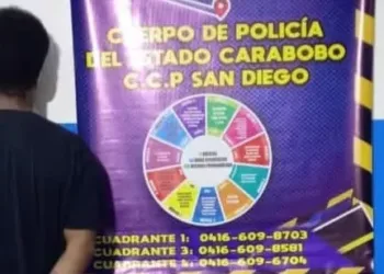 Uniformados de PoliCarabobo detuvieron a un hombre de 24 años en el municipio San Diego por presuntamente llevar consigo un envoltorio de droga.