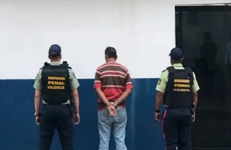 Un sujeto fue detenido en la parroquia Candelaria del municipio Valencia, acusado de haber abusado de su sobrino de 7 años de edad.