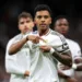 El Real Madrid derrotó al Atlético de Madrid con marcador de 2 goles a 1 en la ida de los octavos de final de la UEFA Champions League.