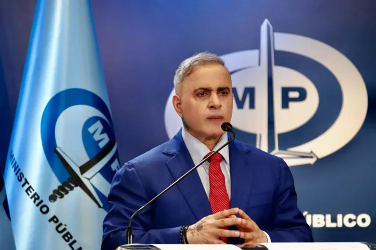 Un total de 15 ciudadanos venezolanos han sido trasladados a El Salvador por parte de los Estados Unidos, según informó el fiscal general Tarek William Saab.
