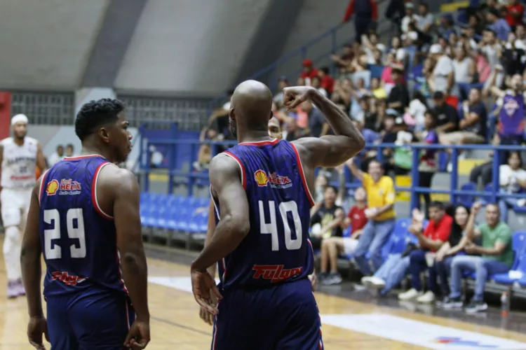 Toros de Aragua consiguió su segundo triunfo de la temporada ante Llaneros de Guárico, en el gimnasio Mauricio Johnson, con marcador de 77-66.