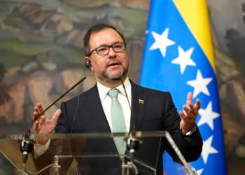 El Gobierno nacional emitió una alerta de viaje, dirigida a los ciudadanos y ciudadanas que planean viajar a Estados Unidos, sobre los posibles riesgos y condiciones que pueden llegar a enfrentar en dicho país.