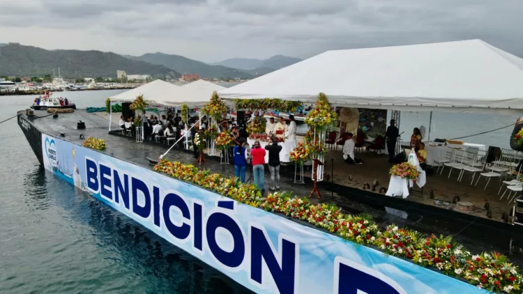 Puerto Cabello celebró este Domingo de Resurrección una nueva edición de la emblemática Bendición del Mar, tradición que por más de 163 años ha unido a los porteños en torno a la fe.