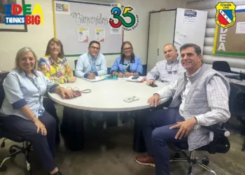 El Instituto de Educación Activa-IDEA celebró este viernes una importante reunión académica con el Dr. Luis Santiago Perera, quien es secretario general de la Universidad Metropolitana.