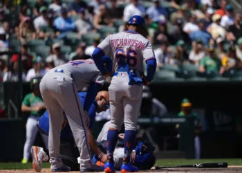 José Sirí, de los Mets de Nueva York, sufrió una lesión este lunes mientras su equipo se enfrentaba a los Atléticos de Oakland.