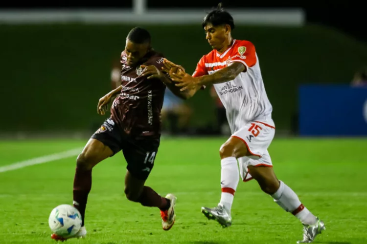 Estudiantes de La Plata derrotó a Carabobo FC este martes en el estadio Misael Delgado, con marcador de 2 goles a 0, en el debut del granate en fase de grupos de la Copa Libertadores.