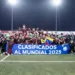 La selección venezolana de fútbol empató contra Uruguay con marcador de 2-2 y pasó a las semifinales del Sudamericano de Colombia. Este resultado representa también la clasificación de la Vinotinto al Mundial de la Categoría.