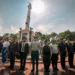 Con un emotivo acto y una ofrenda floral, las autoridades y los organismos de seguridad del estado Carabobo conmemoraron el 215 aniversario de la Proclama de Independencia.