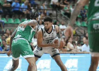 Los Guaiqueríes de Margarita volvieron a la senda del triunfo, tras imponerse a Spartans este martes en el Guaiqueríes Arena, con marcador de 85-78.
