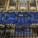 Tras la respuesta de China a las medidas arancelarias de Donald Trump, la jornada negra de caídas de bolsa a escala mundial ha llegado a los mercados europeos.