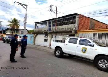Una mujer de 44 años fue hallada muerta junto a los cadáveres de sus hijos de 5 y 6 años en la comunidad de Sorocaima III, municipio Santiago Mariño, estado Aragua.