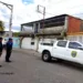 Una mujer de 44 años fue hallada muerta junto a los cadáveres de sus hijos de 5 y 6 años en la comunidad de Sorocaima III, municipio Santiago Mariño, estado Aragua.