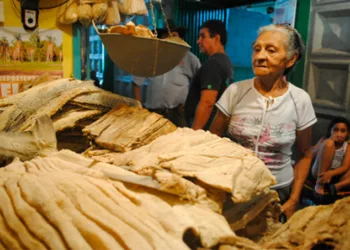 Por sus implicaciones culturales y religiosas, Semana Santa suele traer consigo un aumento en el consumo de pescado, tanto en Valencia como en el resto del país. Los comerciantes de este rubro tienen disponibles productos desde los 5 hasta los 15 dólares aproximadamente.