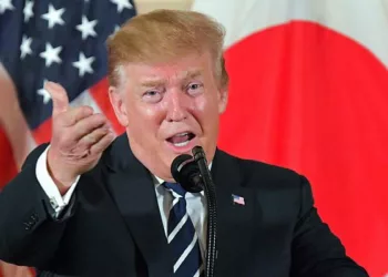 Donald Trump asegura haber sostenido una conversación con Shigeru Ishiba, primer ministro de Japón, sobre el tema de la imposición de aranceles.