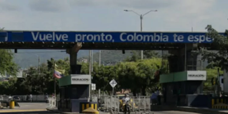 Cerrada la frontera