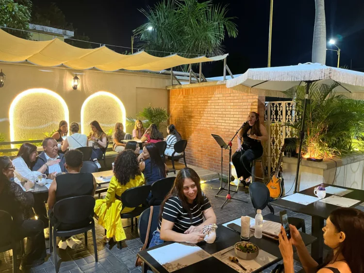 Strada Café Bistro