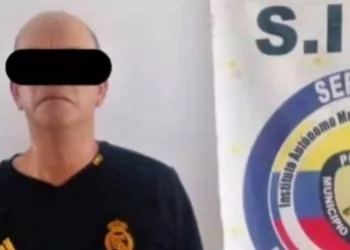 Abusó de niña