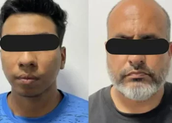 trabajadores de una farmacia
