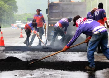 asfaltado en Autopista