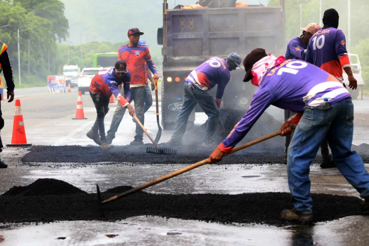 asfaltado en Autopista