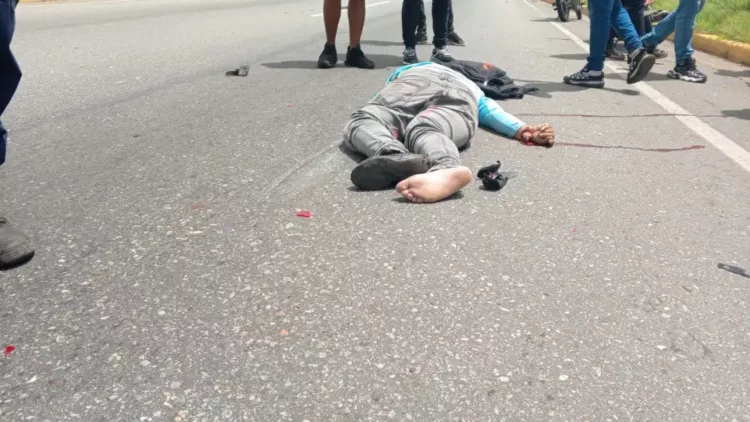 Murió motorizado