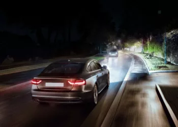 Uso de luces led en vehículo es ilegal