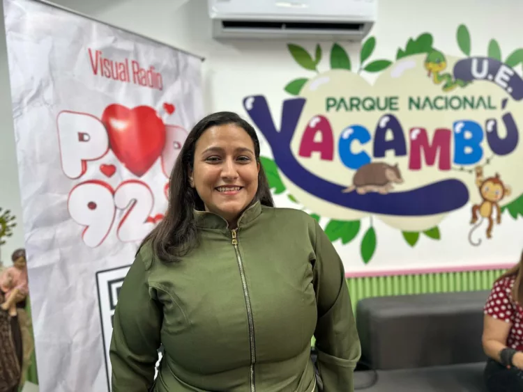 La profesora Yessimar Sehiisom