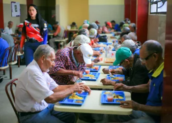 adultos mayores beneficiados