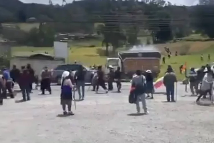 contra el Presidente de Ecuador