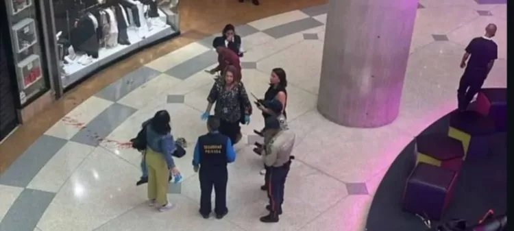 murió traes caer del piso quinto
