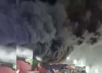 incendio en mercado de Coche