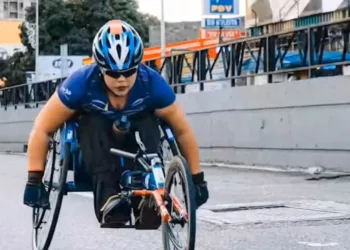 Atleta en sillas de rueda atropellada por motorizado