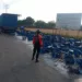 Camión perdió carga de cerveza