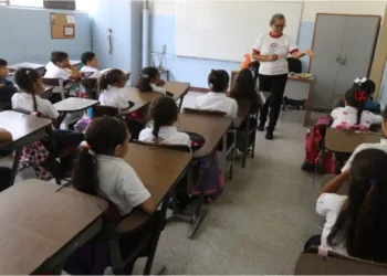 El lunes 12 comenzarán las clases