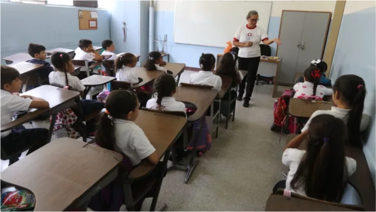 El lunes 12 comenzarán las clases