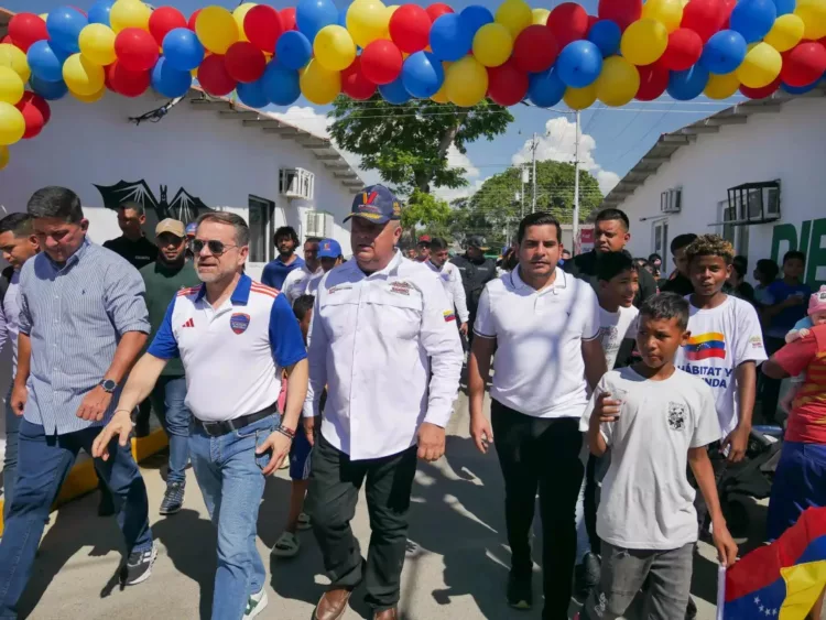 Entregadas viviendas en San Joaquín