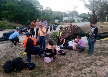 Varios lesionados al volcarse