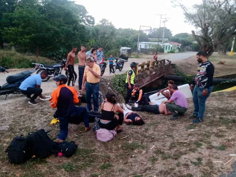 Varios lesionados al volcarse