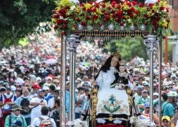 honor a la Divina Pastora