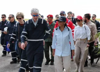 Secretario de Energía de EE. UU. visitó campo petrolero