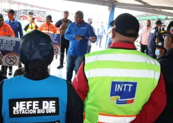 Funcionarios de diversos cuerpos de seguridad estarán presentes en el operativo de seguridad en el Terminal Big Low Center, durante la Semana Mayor.