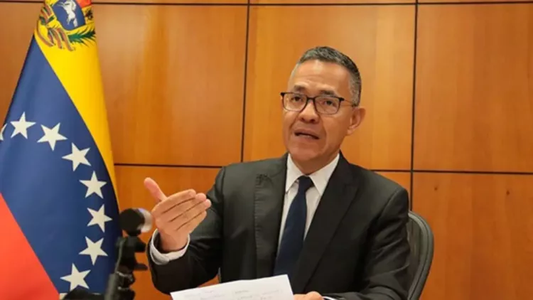 Ernesto Villegas ya no aspira