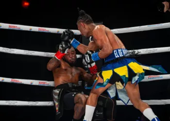 Lorenzo Parra noqueó en el segundo asalto al estadounidense Elijah Pierce.